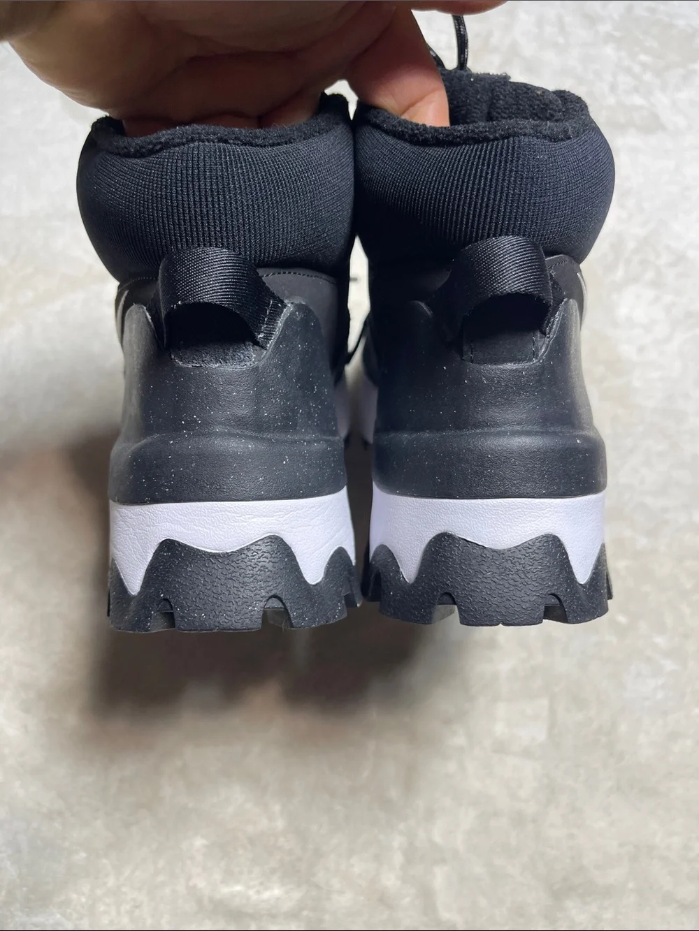 Nike City Classic Black and White Women's Trail Sneakers Size 5